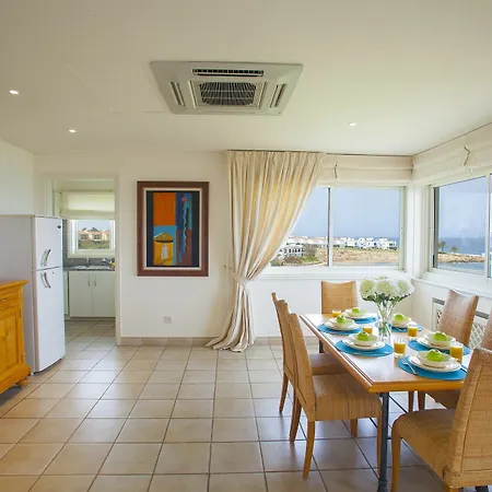 Alia Sirina Seafront Διαμέρισμα Πρωταράς